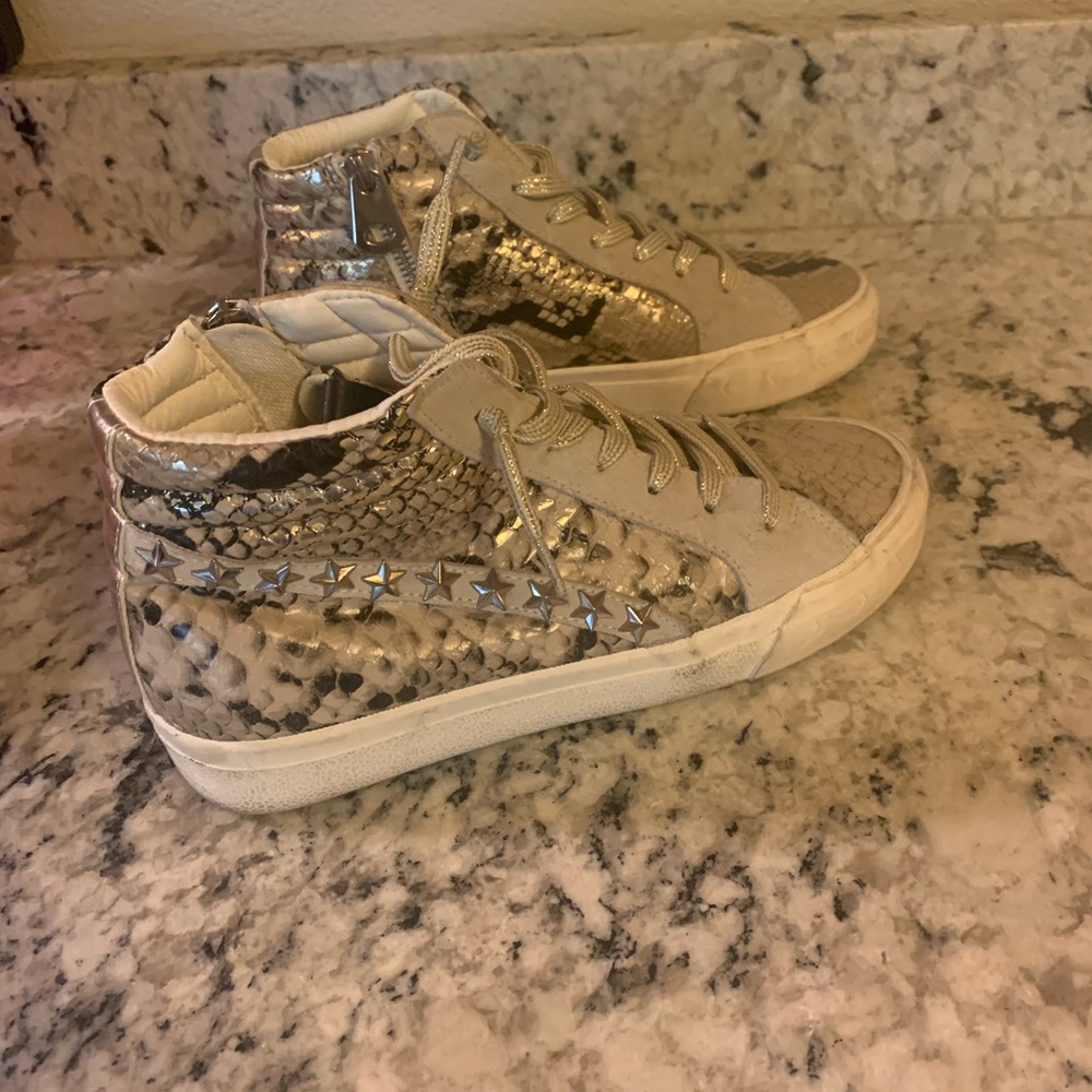 Steve Madden high tops